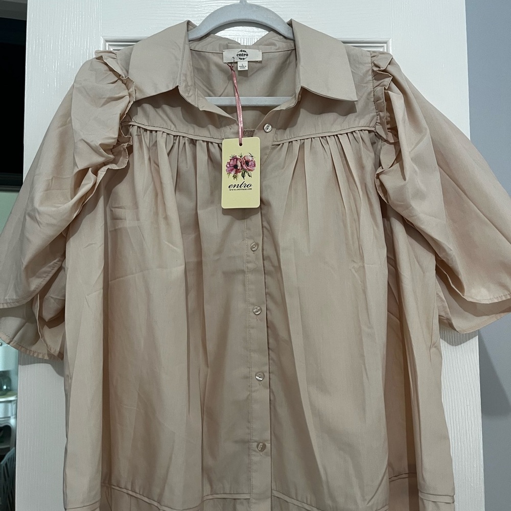 Chic Beige Blouse by Entro